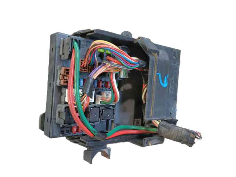 Recambio de caja fusibles delantera para nissan nv200 furgoneta 1.5 dci 85 (m20, m20m) referencia OEM IAM   