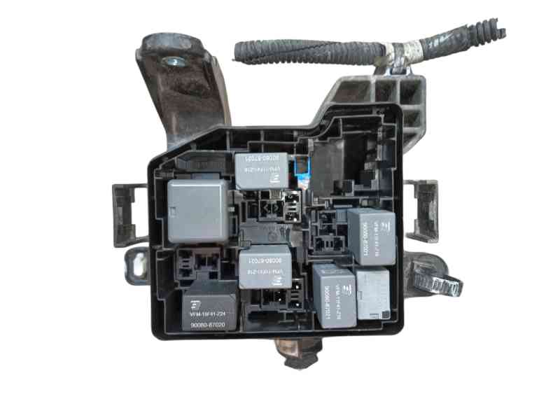 Recambio de caja fusibles delantera para peugeot 108 1.0 vti 72 referencia OEM IAM   