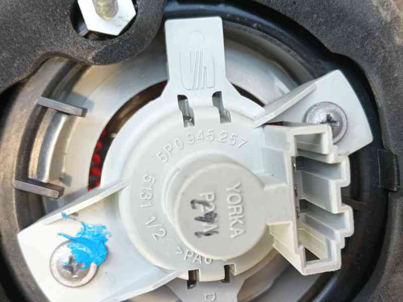 Recambio de piloto trasero derecho para seat altea (5p1) 2.0 tdi 16v referencia OEM IAM 5P0945112B9B9  