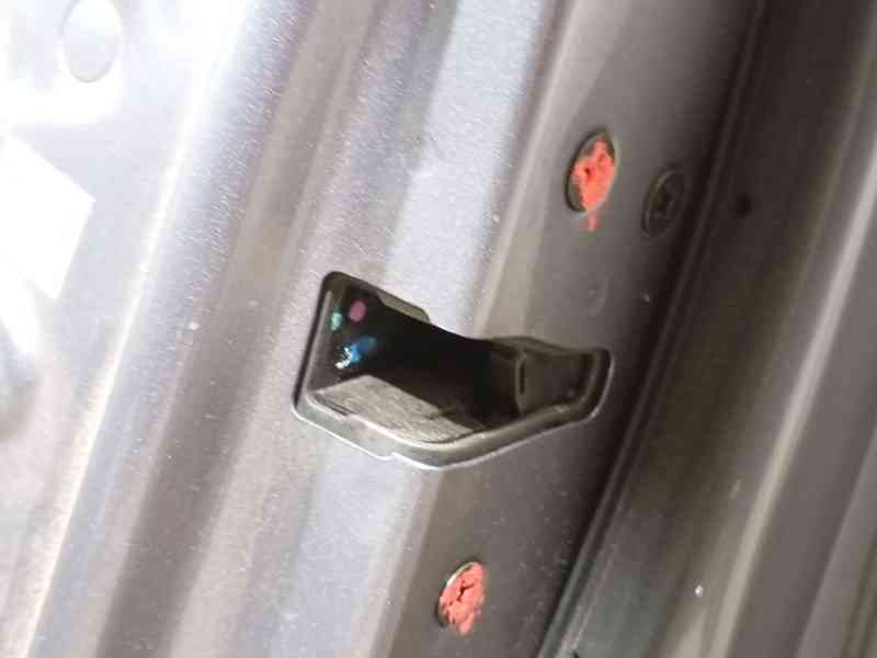 Recambio de puerta delantera derecha para mazda 3 (bk) 1.6 (bk14) referencia OEM IAM   
