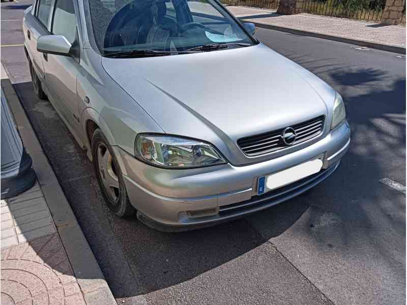 opel astra g sedán (t98) del año 2000
