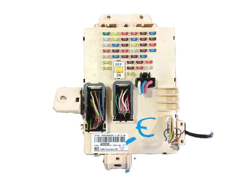 Recambio de caja fusibles delantera para kia cee´d (jd) 1.4 cvvt referencia OEM IAM   