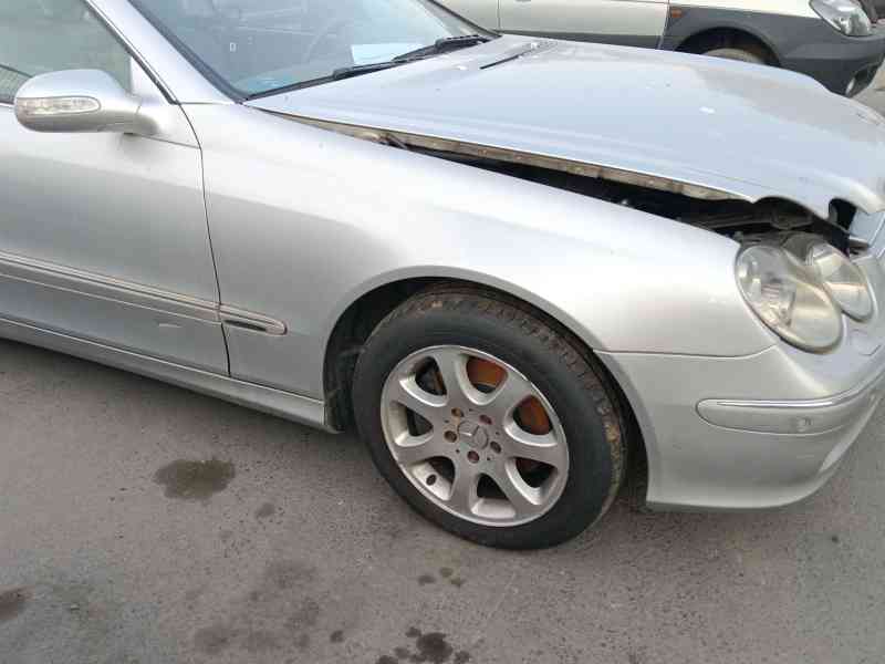 Recambio de aleta delantera derecha para mercedes-benz clk (c209) clk 270 cdi (209.316) referencia OEM IAM   