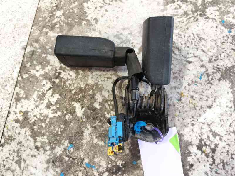 Recambio de enganche cinturon trasero izquierdo para mercedes-benz cla coupé (c117) cla 200 cdi / d (117.308) referencia OEM IAM
