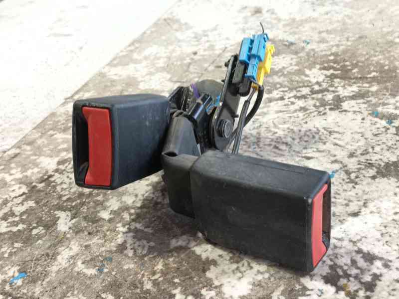 Recambio de enganche cinturon trasero izquierdo para mercedes-benz cla coupé (c117) cla 200 cdi / d (117.308) referencia OEM IAM