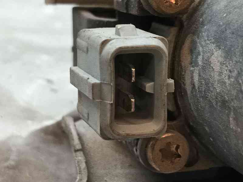 Recambio de elevalunas delantero derecho para mercedes-benz vito autobús (w638) 114 2.3 (638.134, 638.194) referencia OEM IAM 63