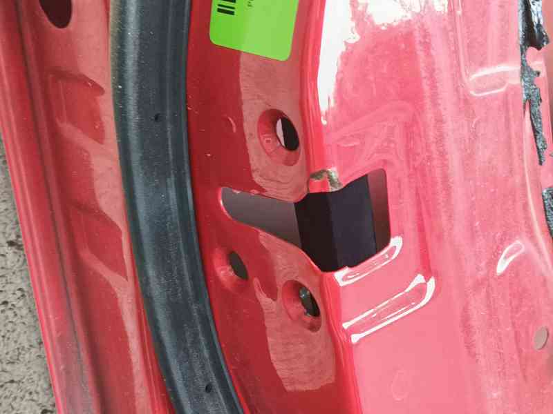 Recambio de puerta delantera izquierda para hyundai i20 i (pb, pbt) 1.2 referencia OEM IAM 760031J000  
