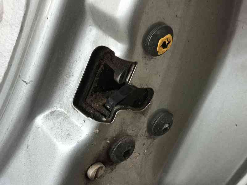 Recambio de puerta trasera derecha para lancia lybra sw (839_) 1.9 jtd (839.bxi1a, 839.bxn1a, 839.cxl1a) referencia OEM IAM 0000