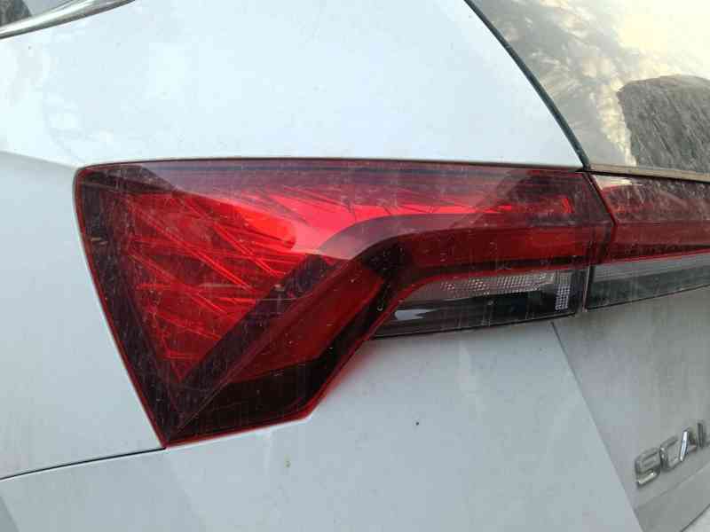 Recambio de piloto trasero izquierdo para skoda scala (nw1) 1.0 tsi referencia OEM IAM 657945207  