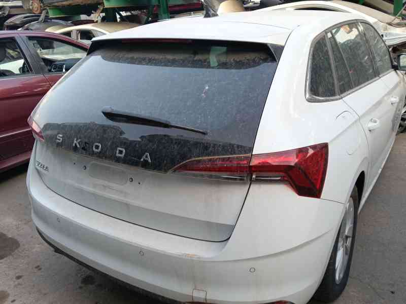 Recambio de porton trasero para skoda scala (nw1) 1.0 tsi referencia OEM IAM 657827023A  