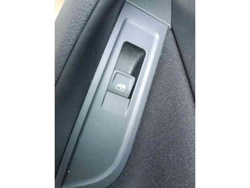 Recambio de mando elevalunas trasero derecho para skoda scala (nw1) 1.0 tsi referencia OEM IAM 5G0959855KWHS  