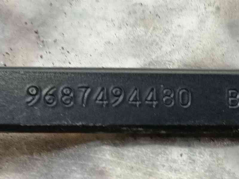 Recambio de brazo limpia delantero derecho para citroën c4 ii (nc_) 1.2 thp 110 referencia OEM IAM   