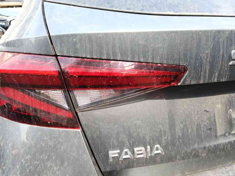 Recambio de piloto trasero izquierdo interior para skoda fabia iv (pj3) 1.0 tsi referencia OEM IAM 6VE945307A  