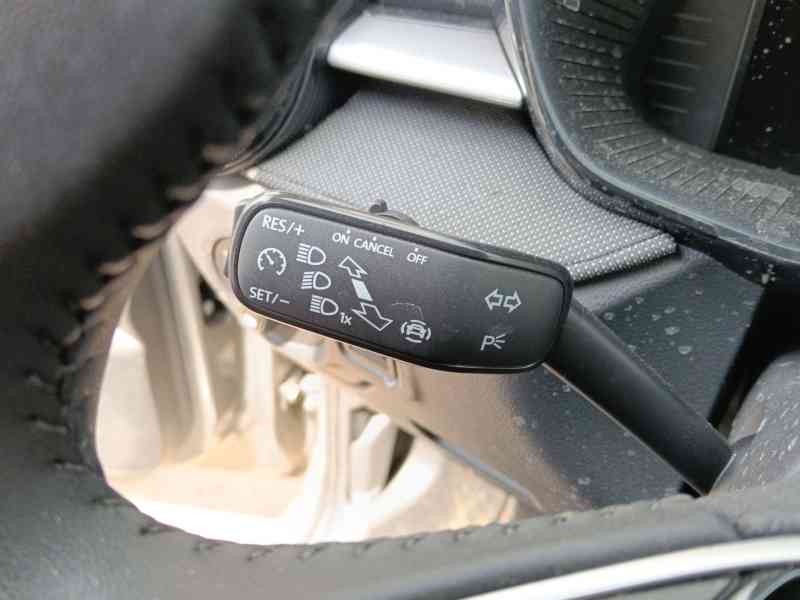 Recambio de mando intermitentes para skoda fabia iv (pj3) 1.0 tsi referencia OEM IAM   