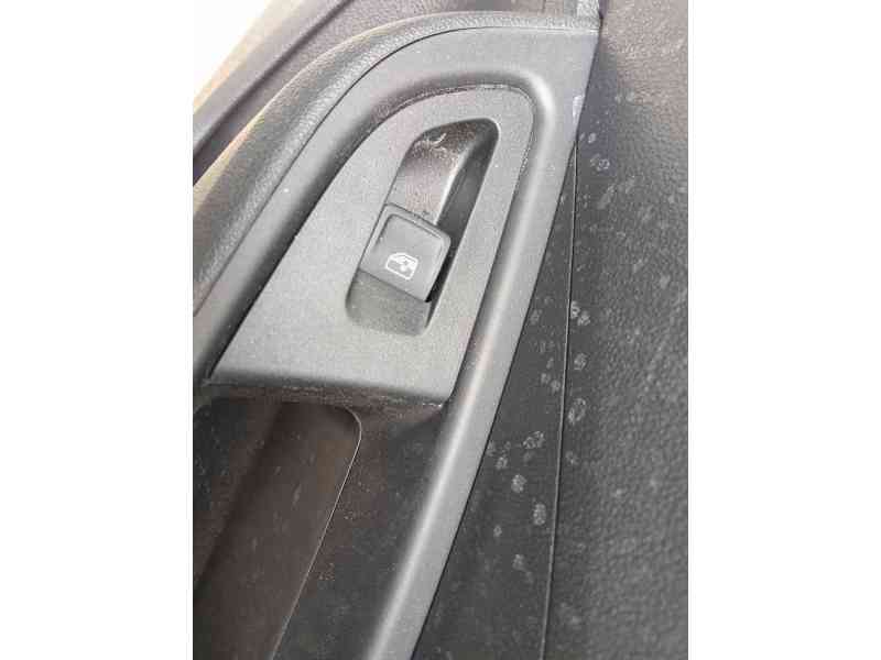 Recambio de mando elevalunas trasero derecho para skoda fabia iv (pj3) 1.0 tsi referencia OEM IAM 5G0959855KWHS  