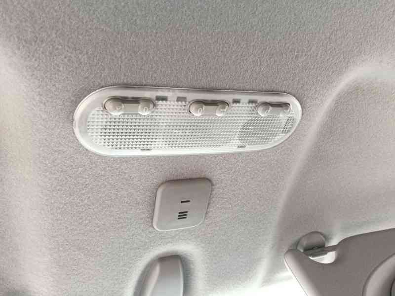 Recambio de luz interior delantera central para nissan nv200 furgoneta 1.5 dci 90 (m20, m20m) referencia OEM IAM 264100V000  