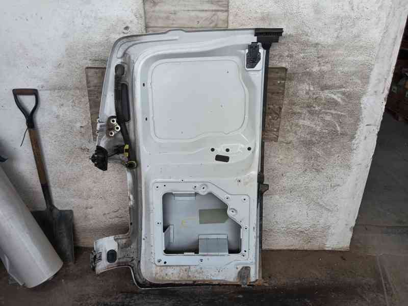 Recambio de puerta trasera derecha para peugeot expert furgoneta (v_) 2.0 bluehdi 120 referencia OEM IAM   