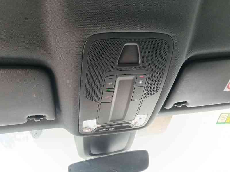 Recambio de luz interior delantera central para audi a3 sportback (8ya, 8yf) 35 tdi referencia OEM IAM 8Y0947135L6PS  