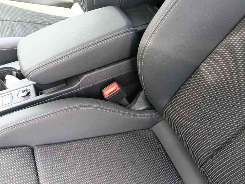 Recambio de enganche cinturon delantero izquierdo para audi a3 sportback (8ya, 8yf) 35 tdi referencia OEM IAM   