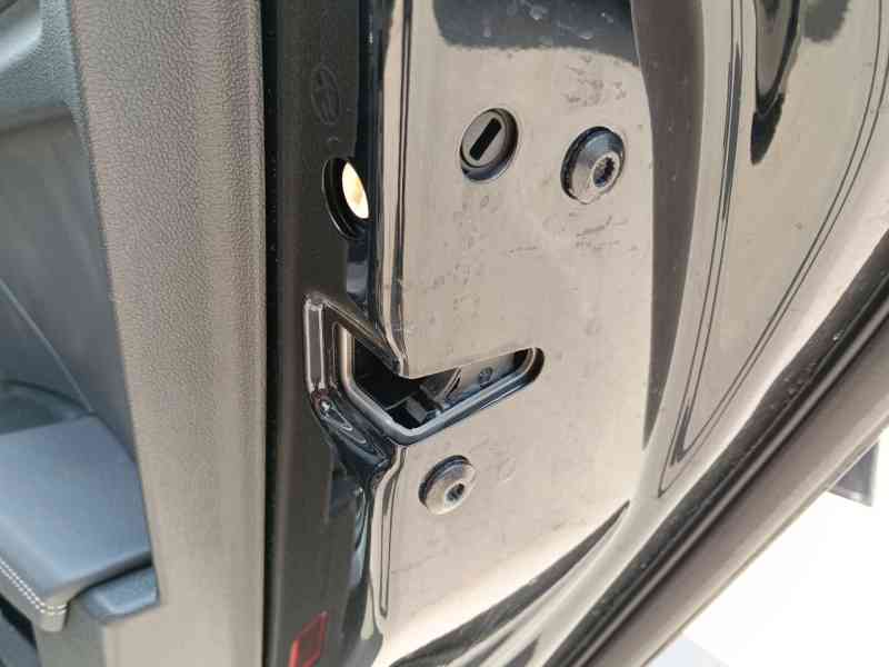 Recambio de cerradura puerta trasera derecha para audi a3 sportback (8ya, 8yf) 35 tdi referencia OEM IAM 5TA839016Q  