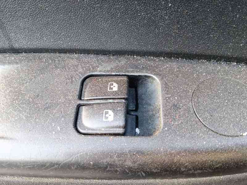 Recambio de mando elevalunas delantero izquierdo para hyundai i20 i (pb, pbt) 1.2 referencia OEM IAM   