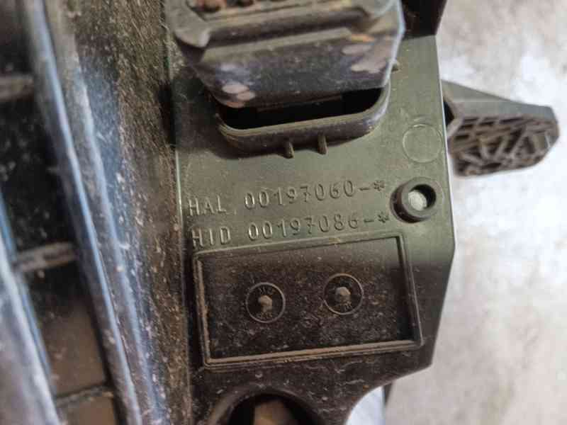 Recambio de faro izquierdo para peugeot expert furgoneta (v_) 2.0 bluehdi 120 referencia OEM IAM   