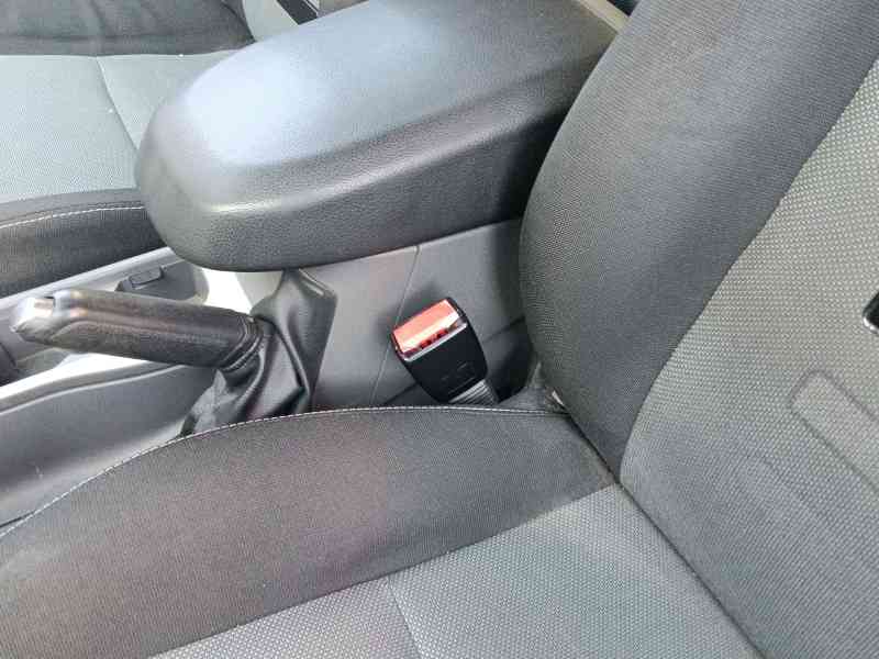 Recambio de enganche cinturon delantero izquierdo para ford focus ii (da_, hcp, dp) 1.6 tdci referencia OEM IAM   