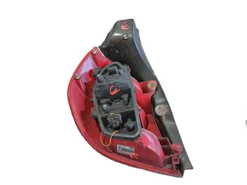 Recambio de piloto trasero derecho para renault clio iii (br0/1, cr0/1) 1.5 dci (br17, cr17) referencia OEM IAM 8200459960  