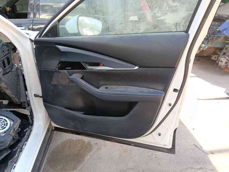 Recambio de guarnecido puerta delantera derecha para mazda cx-30 (dm) skyactiv-x m hybrid referencia OEM IAM   