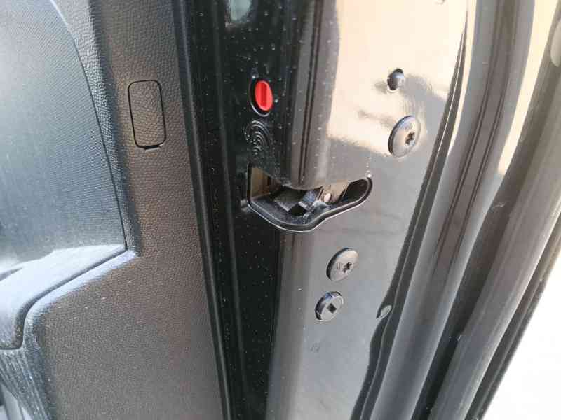 Recambio de cerradura puerta trasera derecha para opel corsa f (p2jo) 1.2 (68) referencia OEM IAM 9844412880  