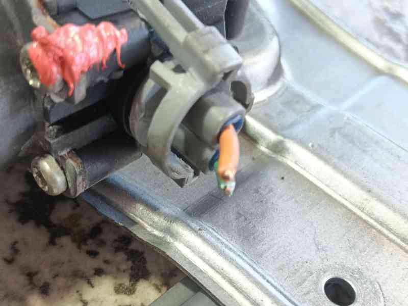 Recambio de elevalunas delantero izquierdo para renault clio iii (br0/1, cr0/1) 1.5 dci (br17, cr17) referencia OEM IAM 82002911