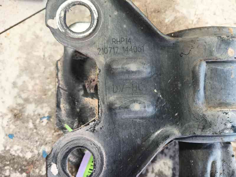 Recambio de brazo suspension inferior delantero derecho para ford transit connect monospace 1.5 tdci referencia OEM IAM   
