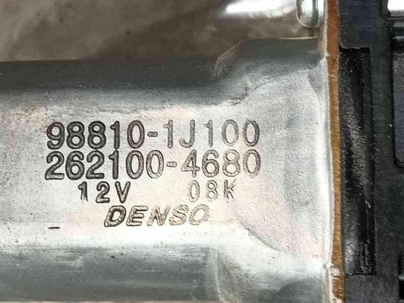 Recambio de elevalunas delantero izquierdo para hyundai i20 i (pb, pbt) 1.2 referencia OEM IAM 824031J010  