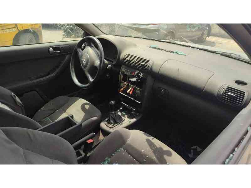 audi a3 (8l1) del año 2001