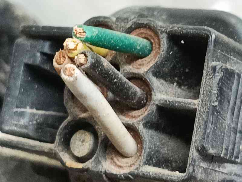 Recambio de motor limpia delantero para hyundai i20 i (pb, pbt) 1.2 referencia OEM IAM   