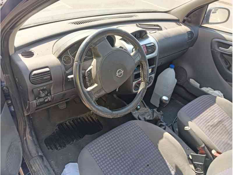 opel corsa c (x01) del año 2003