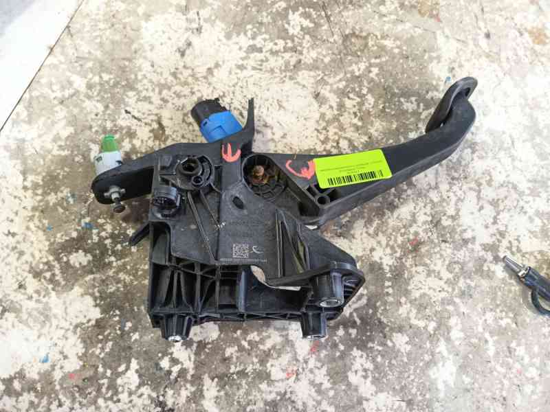 Recambio de pedal embrague para renault express furgoneta/monovolumen 1.5 blue dci 75 (f6aa) referencia OEM IAM   