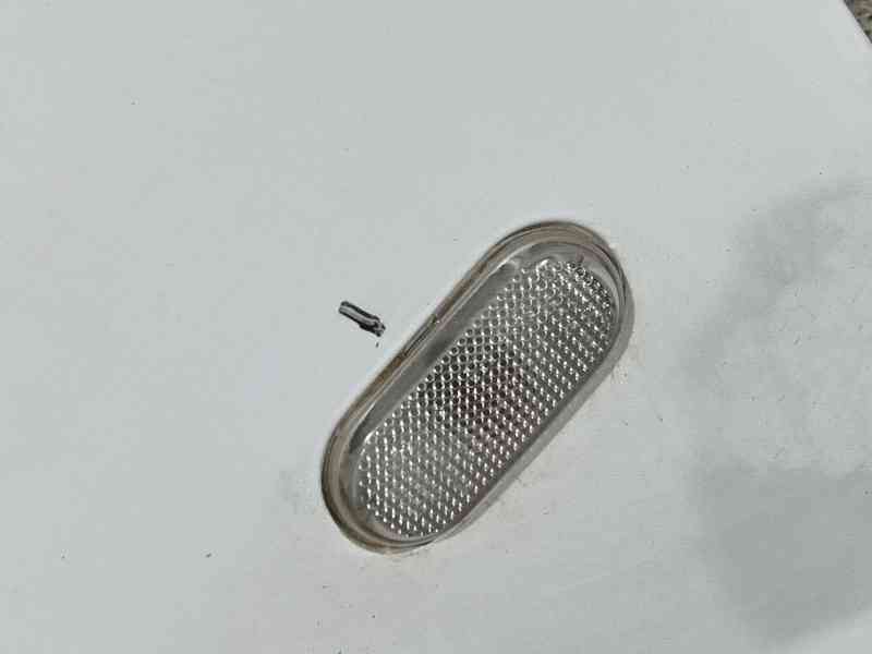 Recambio de aleta delantera izquierda para renault kangoo / grand kangoo ii (kw0/1_) 1.5 dci 75 (kw07, kw10, kw04) referencia OE