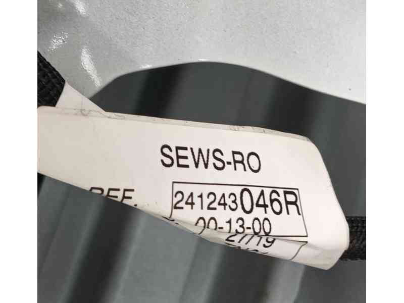 Recambio de puerta delantera derecha para renault kangoo / grand kangoo ii (kw0/1_) 1.5 dci 75 (kw07, kw10, kw04) referencia OEM