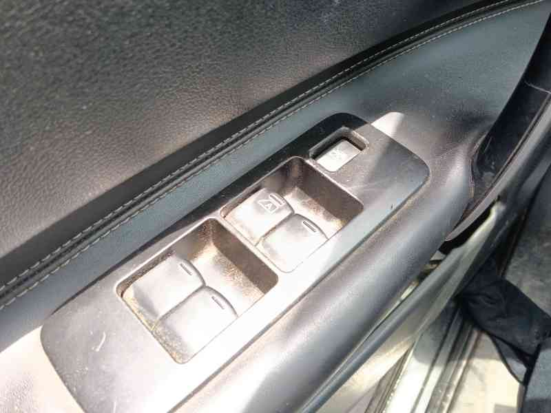 Recambio de mando elevalunas delantero izquierdo para nissan qashqai i (j10, nj10) 2.0 dci a las 4 ruedas referencia OEM IAM   