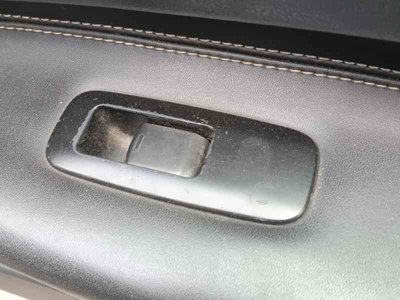 Recambio de mando elevalunas delantero derecho para nissan qashqai i (j10, nj10) 2.0 dci a las 4 ruedas referencia OEM IAM   