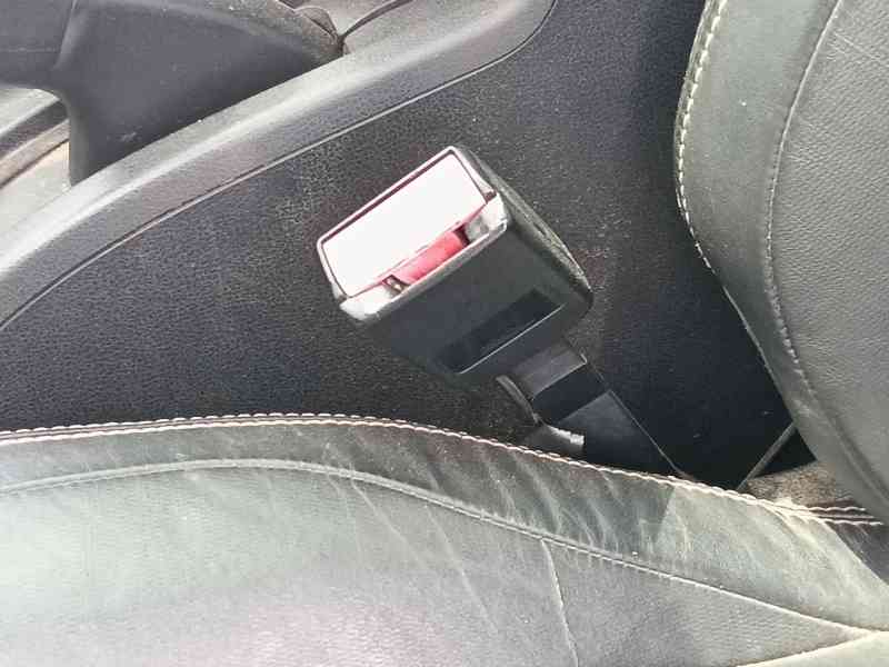 Recambio de enganche cinturon delantero izquierdo para nissan qashqai i (j10, nj10) 2.0 dci a las 4 ruedas referencia OEM IAM   