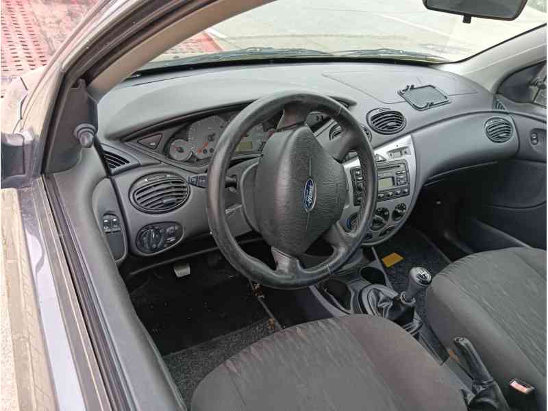 ford focus i turnier (dnw) del año 2002