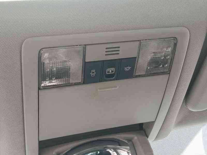 Recambio de luz interior delantera central para toyota verso (_r2_) 1.6 (zgr20_) referencia OEM IAM   