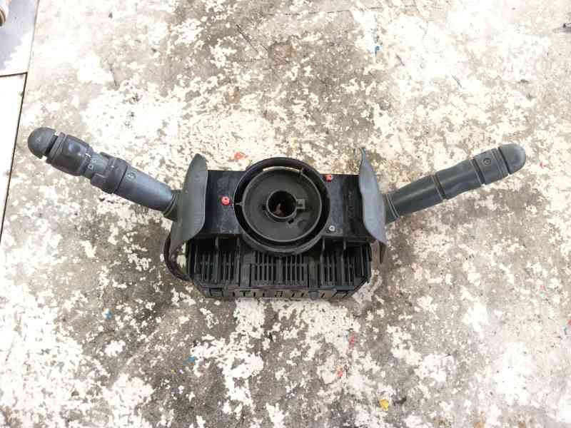 Recambio de mando multifuncion para iveco daily iii furgoneta 35 c 12 v, 35 s 12 v (agka43a2, agkb43a2, agkb46a2,... referencia 