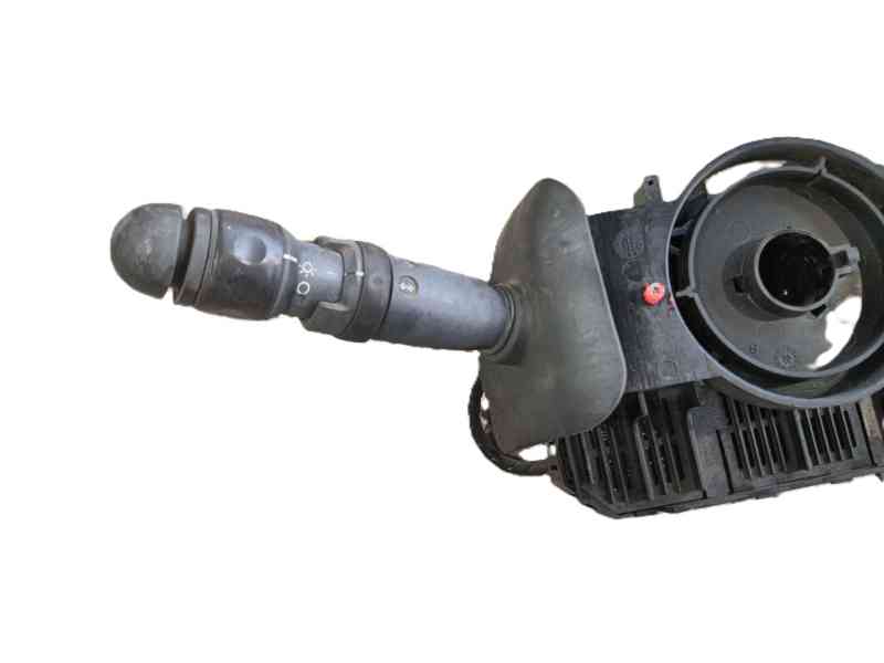 Recambio de mando multifuncion para iveco daily iii furgoneta 35 c 12 v, 35 s 12 v (agka43a2, agkb43a2, agkb46a2,... referencia 