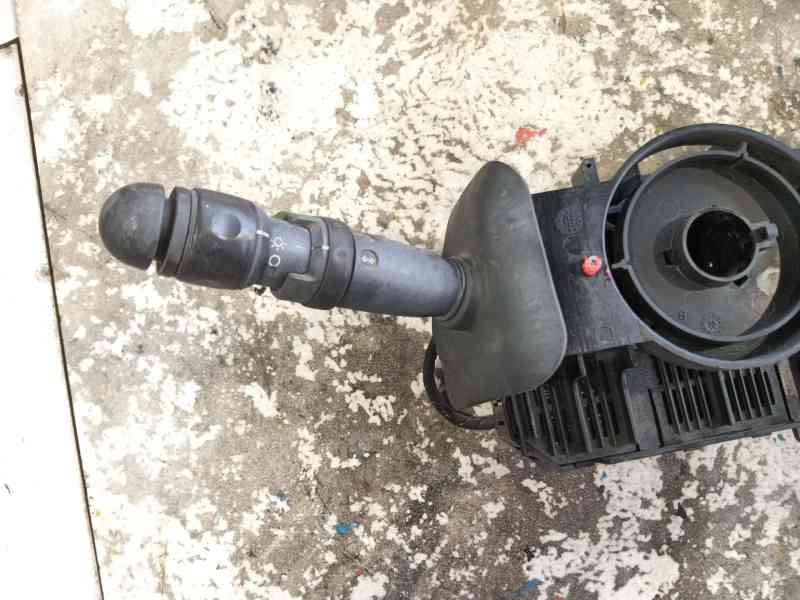 Recambio de mando multifuncion para iveco daily iii furgoneta 35 c 12 v, 35 s 12 v (agka43a2, agkb43a2, agkb46a2,... referencia 