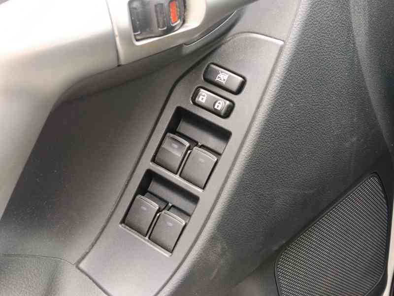 Recambio de mando elevalunas delantero izquierdo para toyota verso (_r2_) 1.6 (zgr20_) referencia OEM IAM   