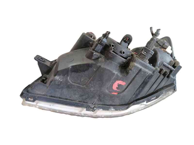 Recambio de faro derecho para hyundai getz (tb) 1.3 i referencia OEM IAM 921021C030  