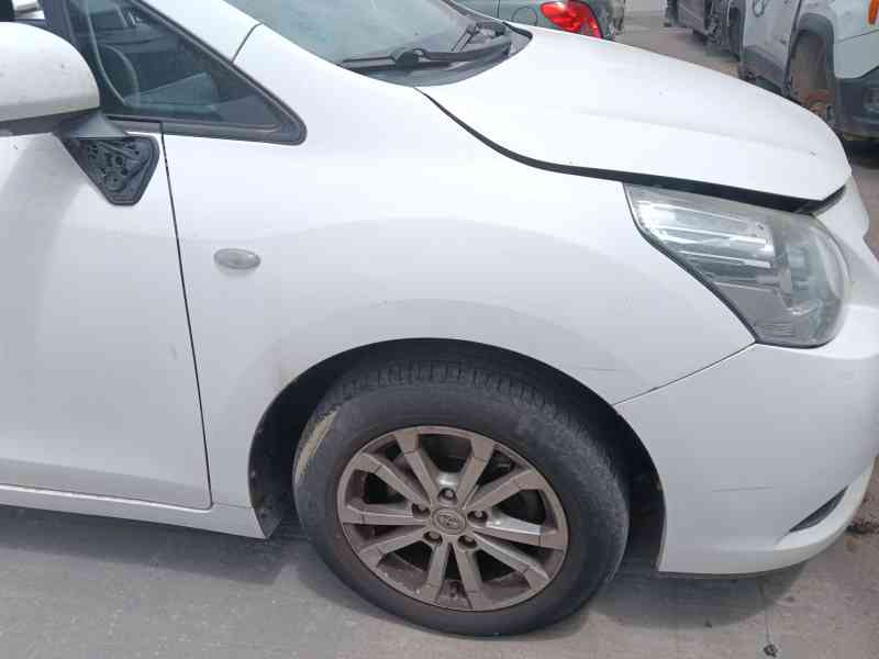 Recambio de aleta delantera derecha para toyota verso (_r2_) 1.6 (zgr20_) referencia OEM IAM   